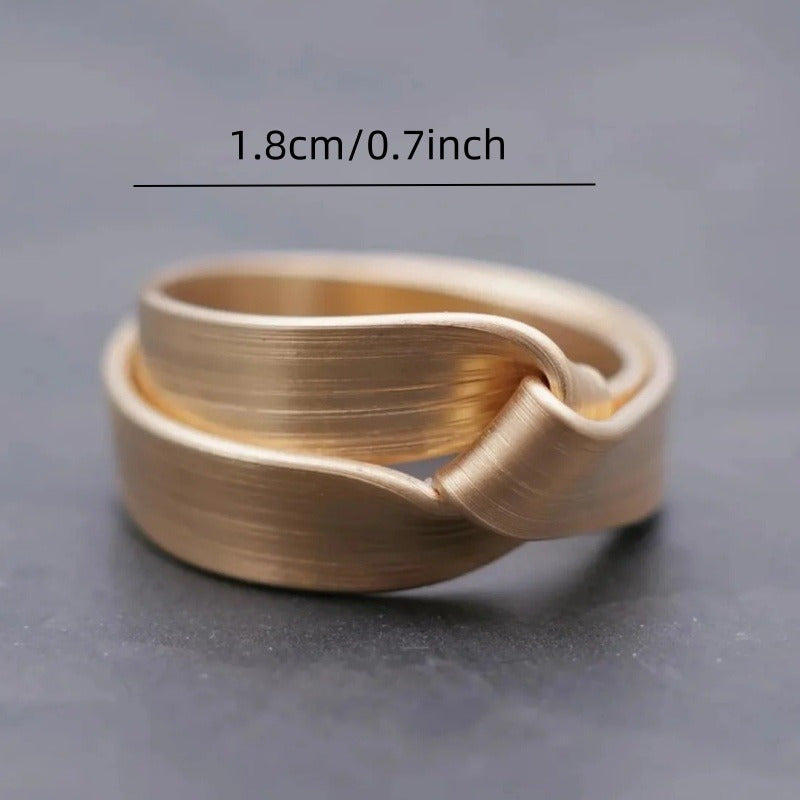 Geometric Twisted Band Ring